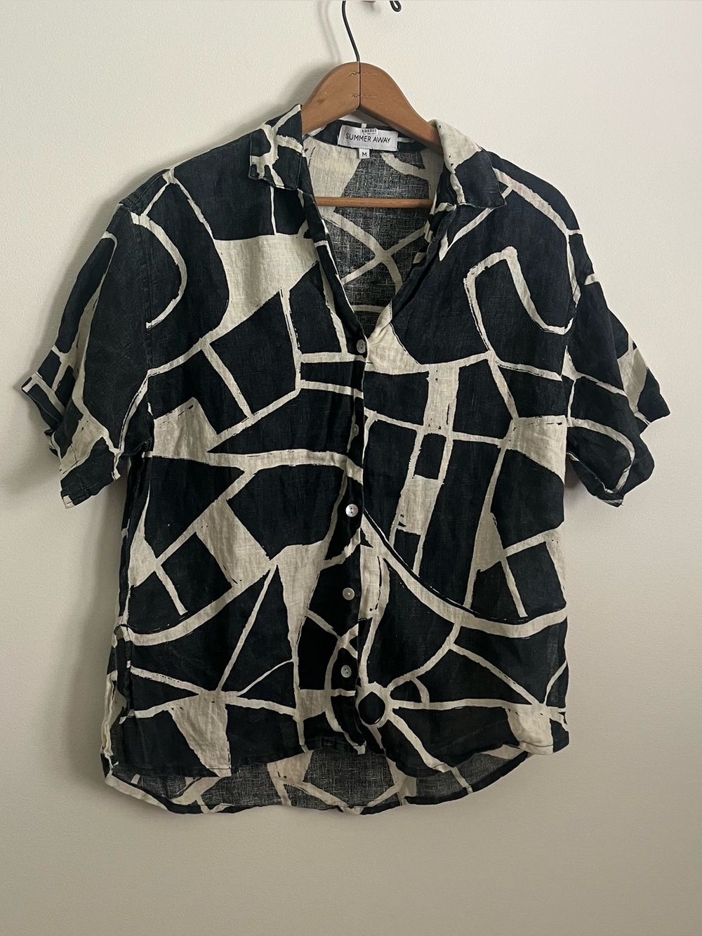 SUMMER AWAY  Black & White Abstract Short-Sleeve Shirt